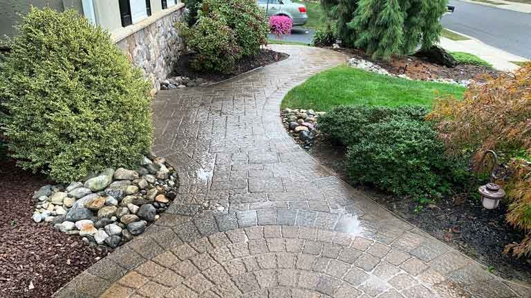 Gardening stone